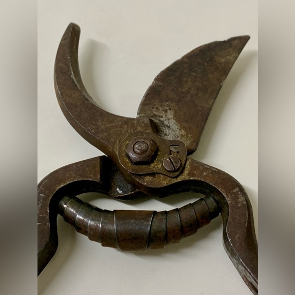 Vintage Seymour Smith Pruning Shears - Picture 4 of 10